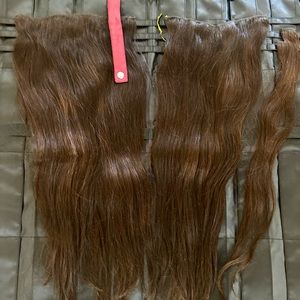 Worn once 22” Clip In BELLAMI Hair Extensions #4 Shiny and Gorgeous!